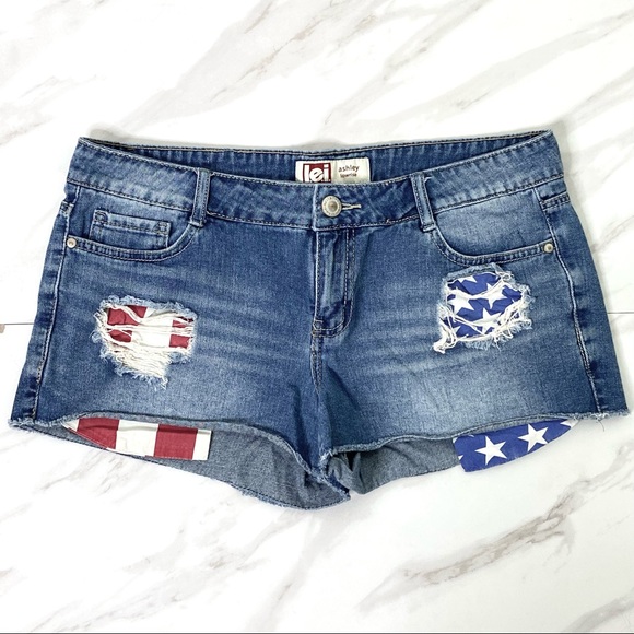 lei Pants - LEI Ashley Low Rise American Flag Pocket Shorts
